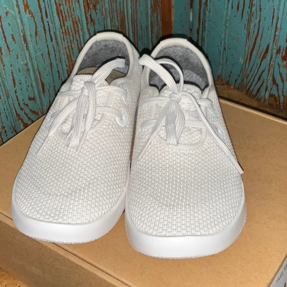 Allbirds Tree Skippers like new 8 - Picture 2 of 6